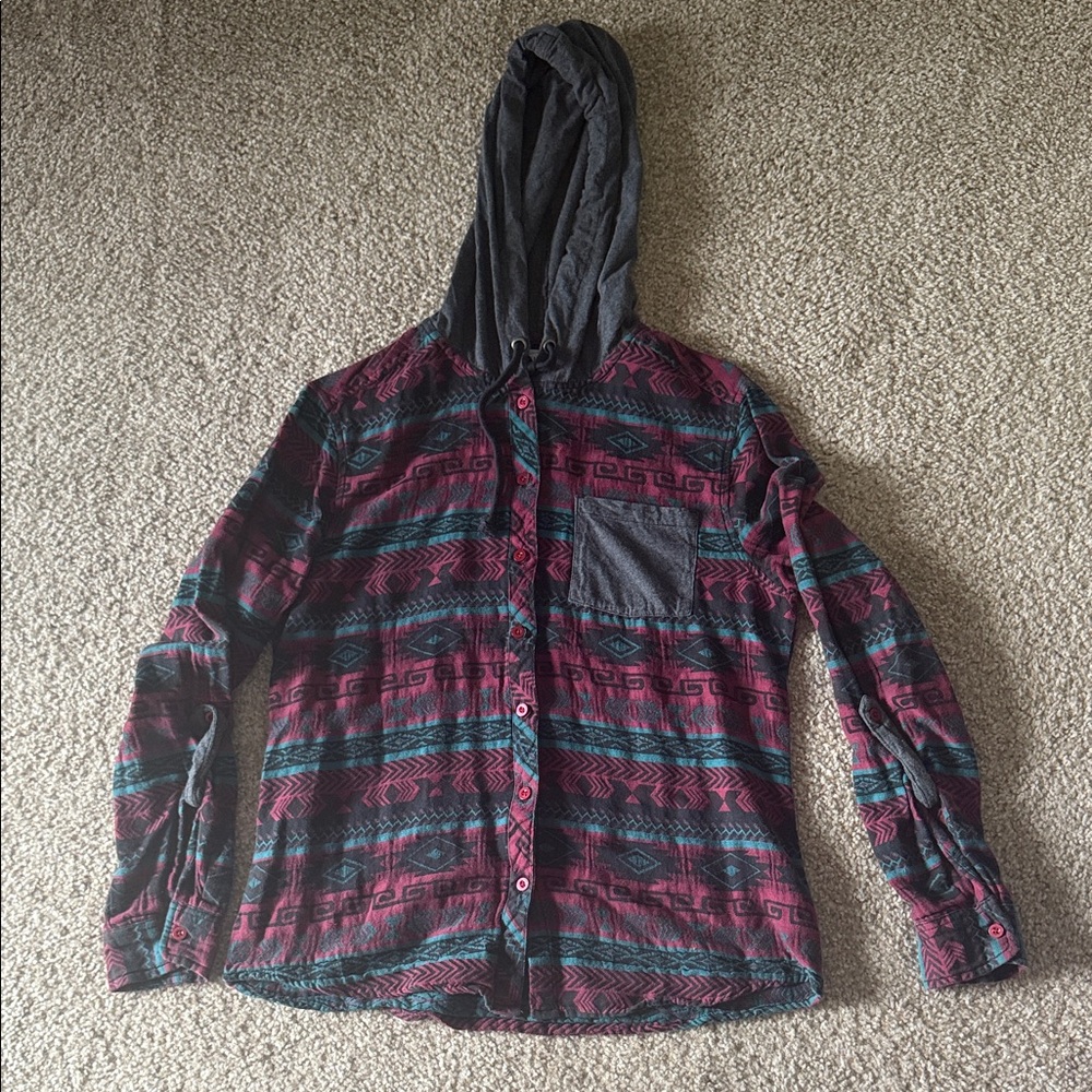 Women’s button Down Aztec pattern Multicolor Hooded Shirt with roll sleeves sz m